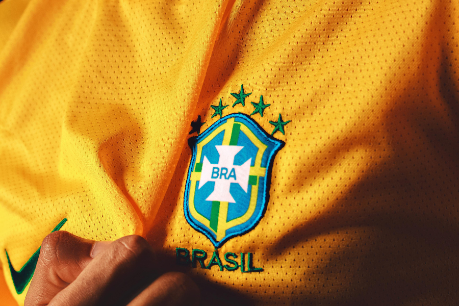 CBF ANUNCIA A SAÍDA DE DORIVAL JÚNIOR APÓS GOLEADA: ADEUS, MAS COM RESPEITO (OU QUASE)