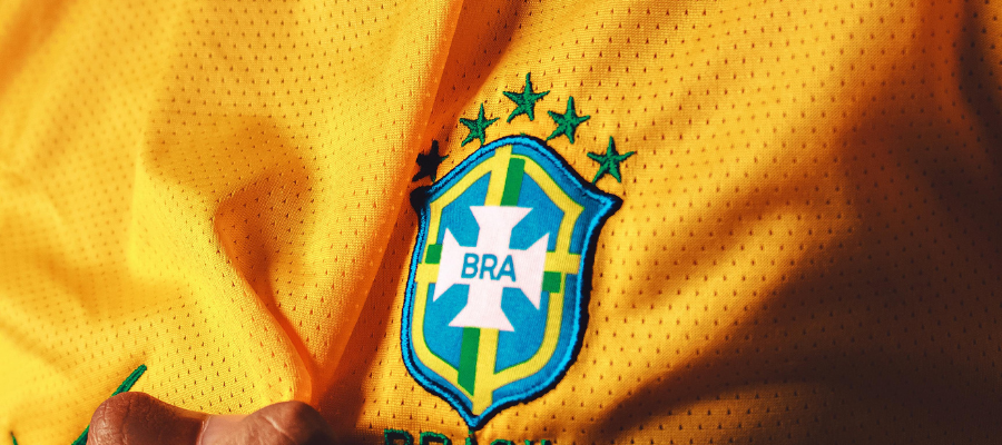 CBF ANUNCIA A SAÍDA DE DORIVAL JÚNIOR APÓS GOLEADA: ADEUS, MAS COM RESPEITO (OU QUASE)